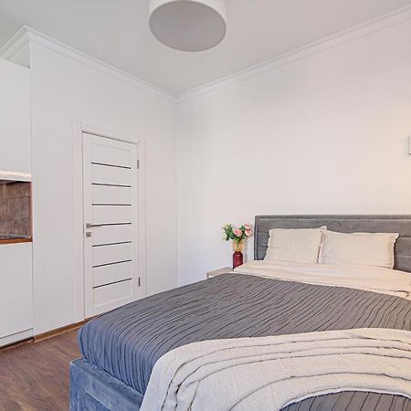 Welcoming Studio In Historic Vilnius With Free Parking By Urban Rent Apartment Exterior foto